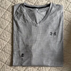 Under Armour Men's Light Gray V-Neck Tee